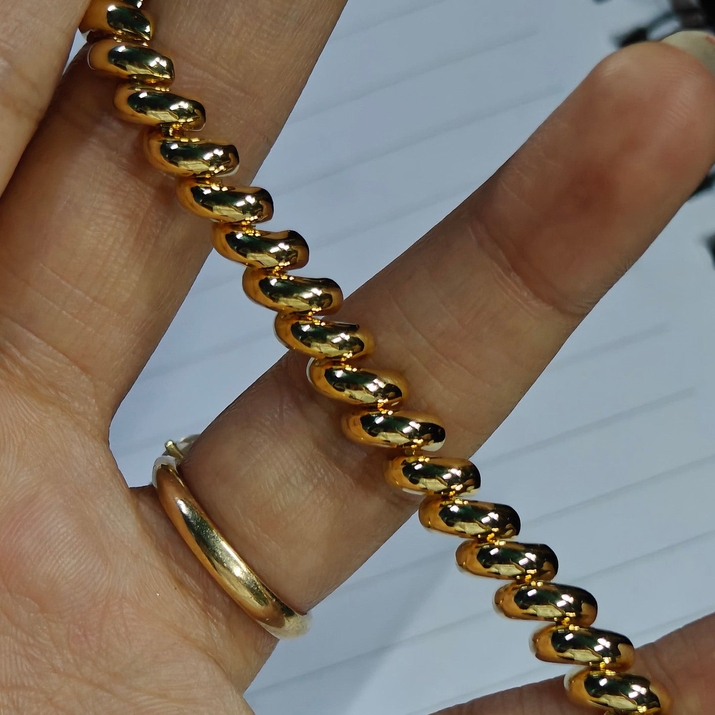 Sleek Macaroni Bracelet