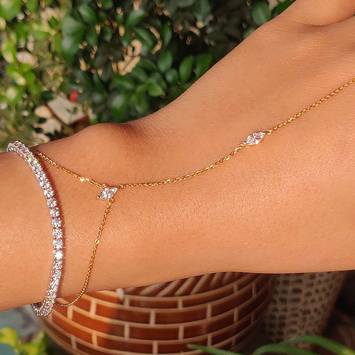Tulia Hand Chain