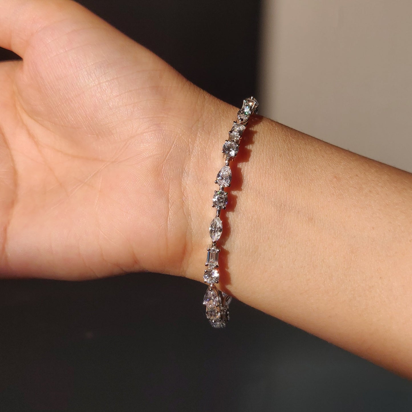 Multi-shape diamond tennis bracelet (6.5ct)