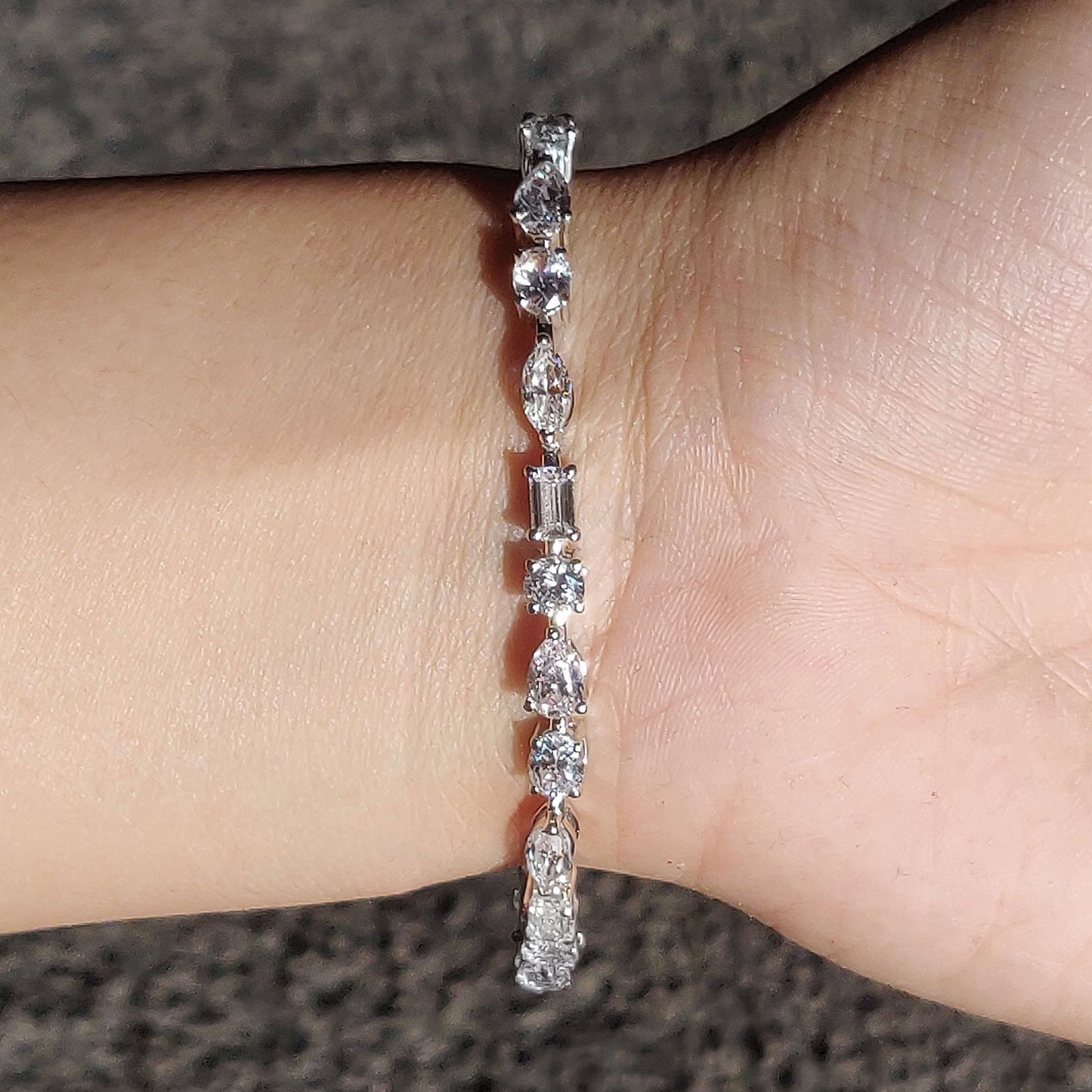 Multi-shape diamond tennis bracelet (6.5ct)