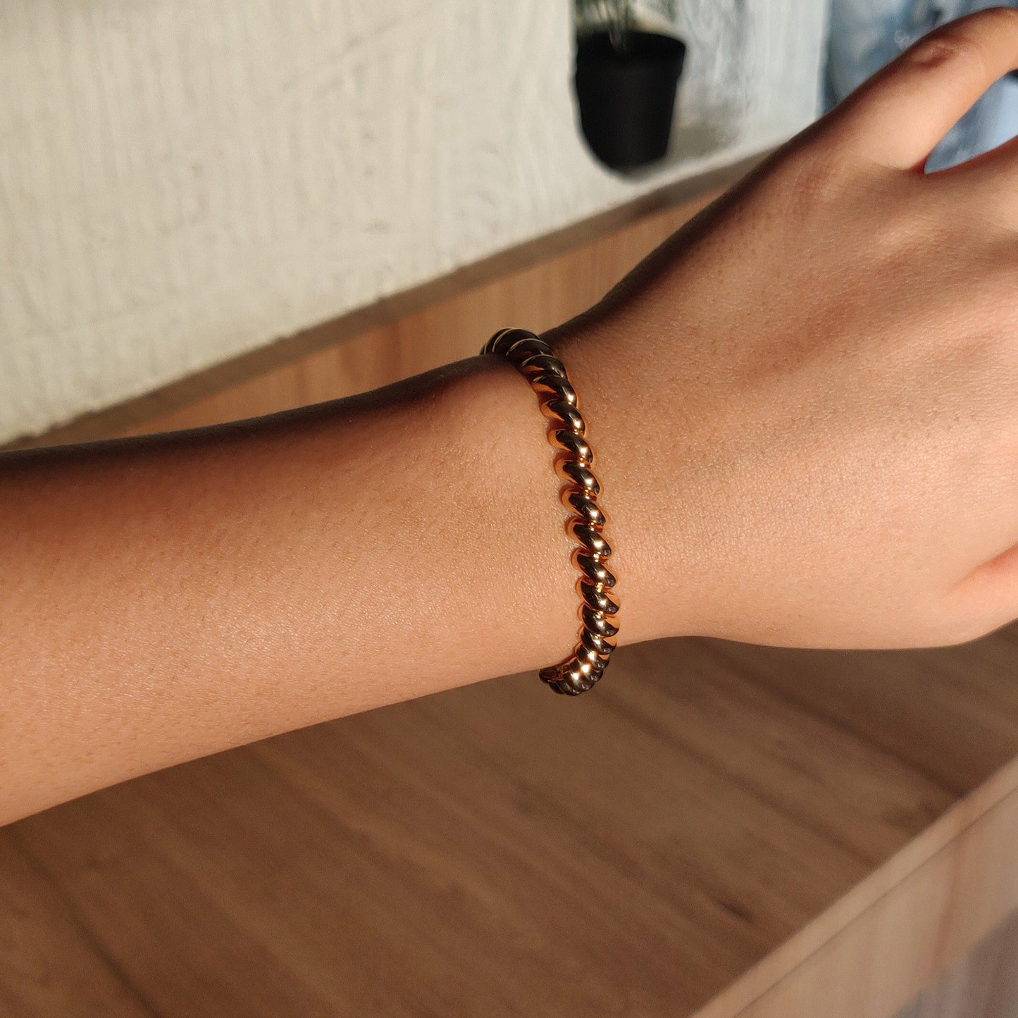 Sleek Macaroni Bracelet