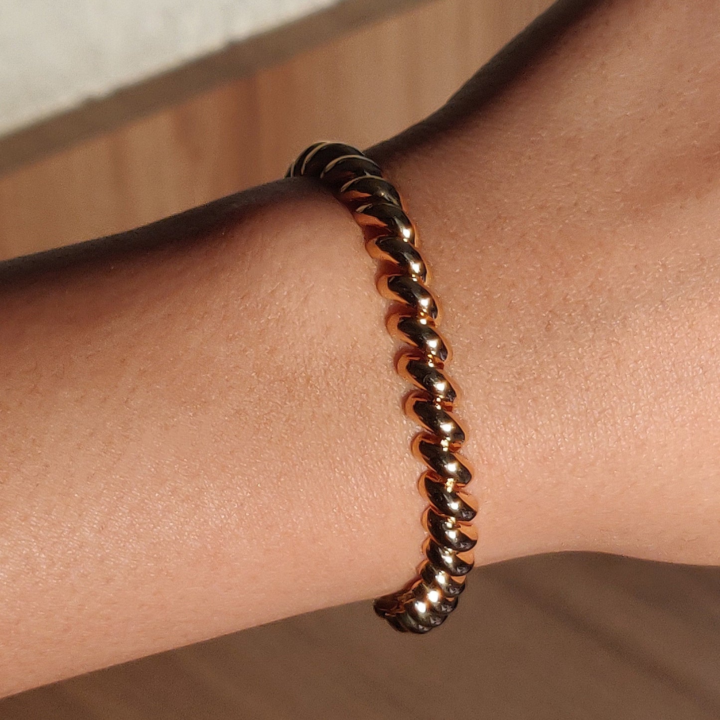 Sleek Macaroni Bracelet
