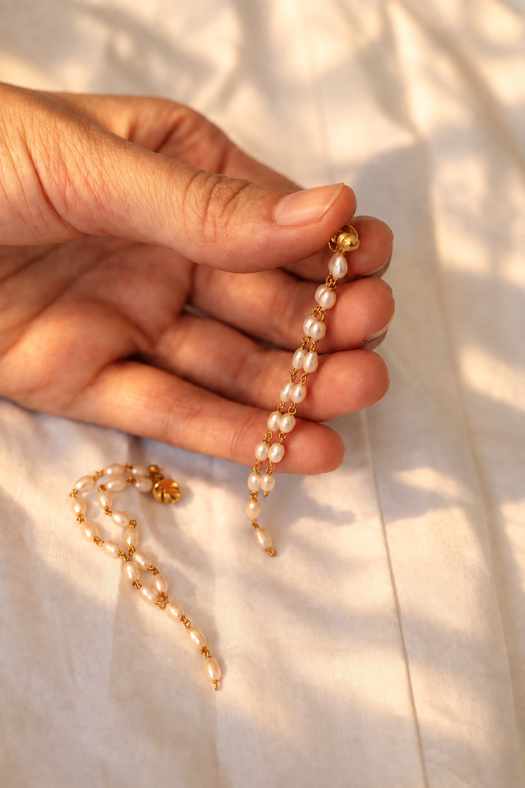 Link Pearl Earrings