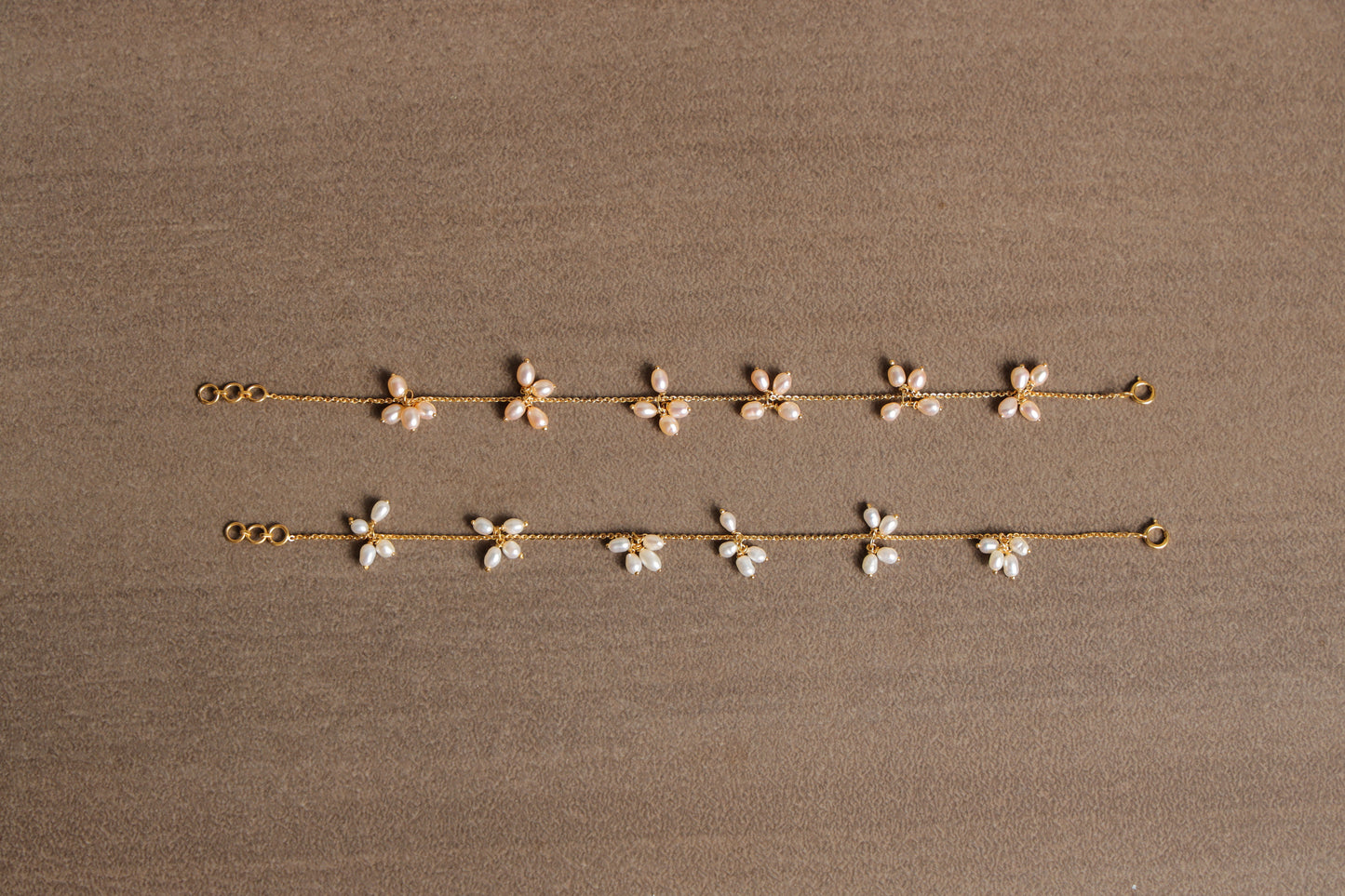 Dispersed Pearl Bracelet