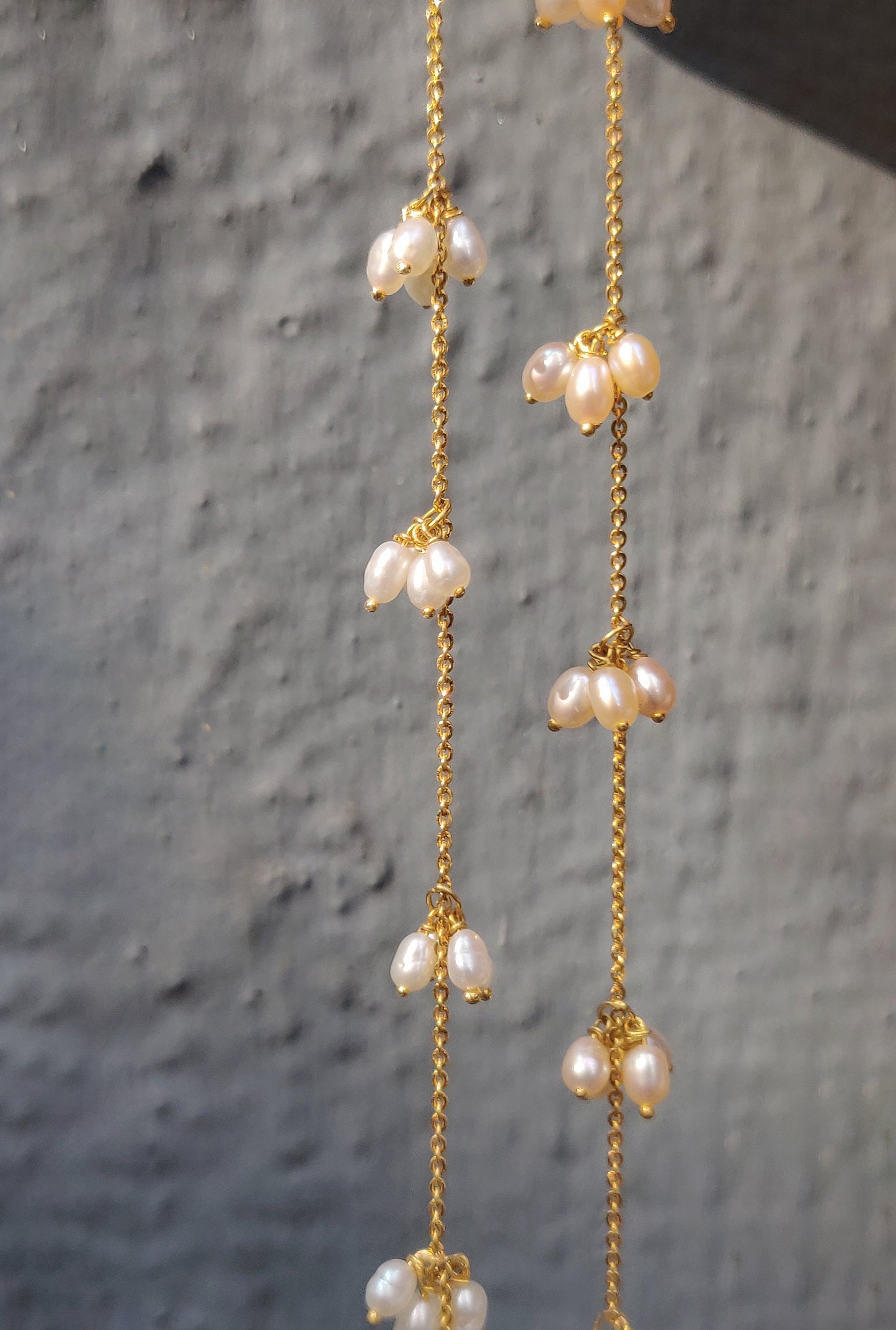 Dispersed Pearl Bracelet