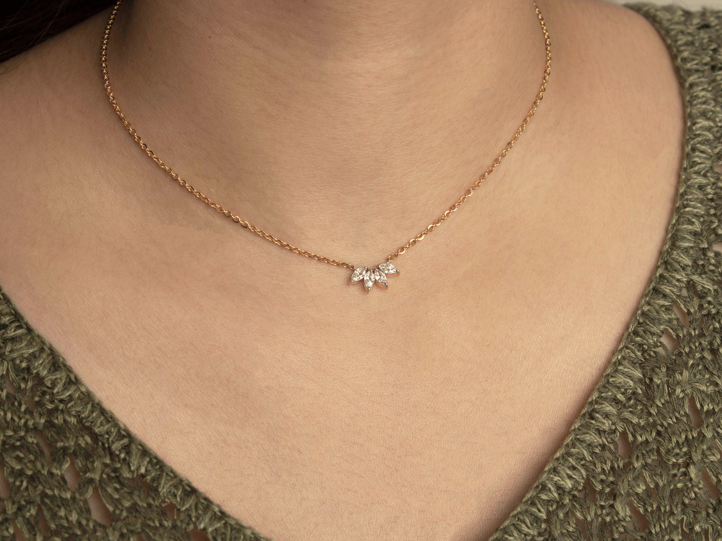 Lotus diamond necklace