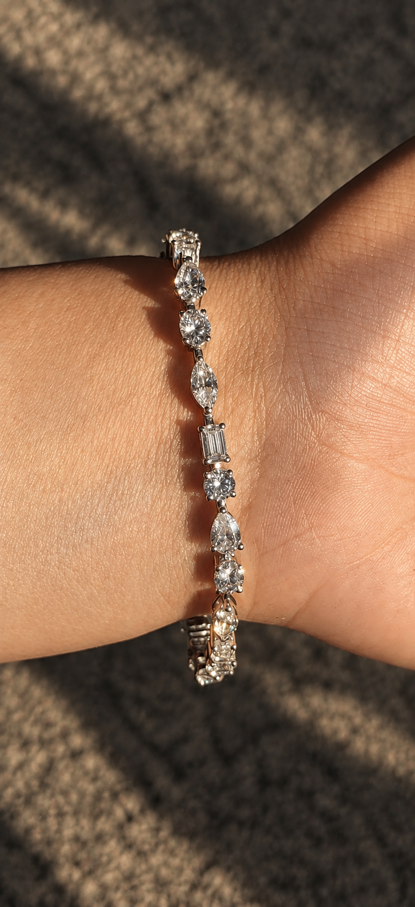 Multi-shape diamond tennis bracelet (6.5ct)
