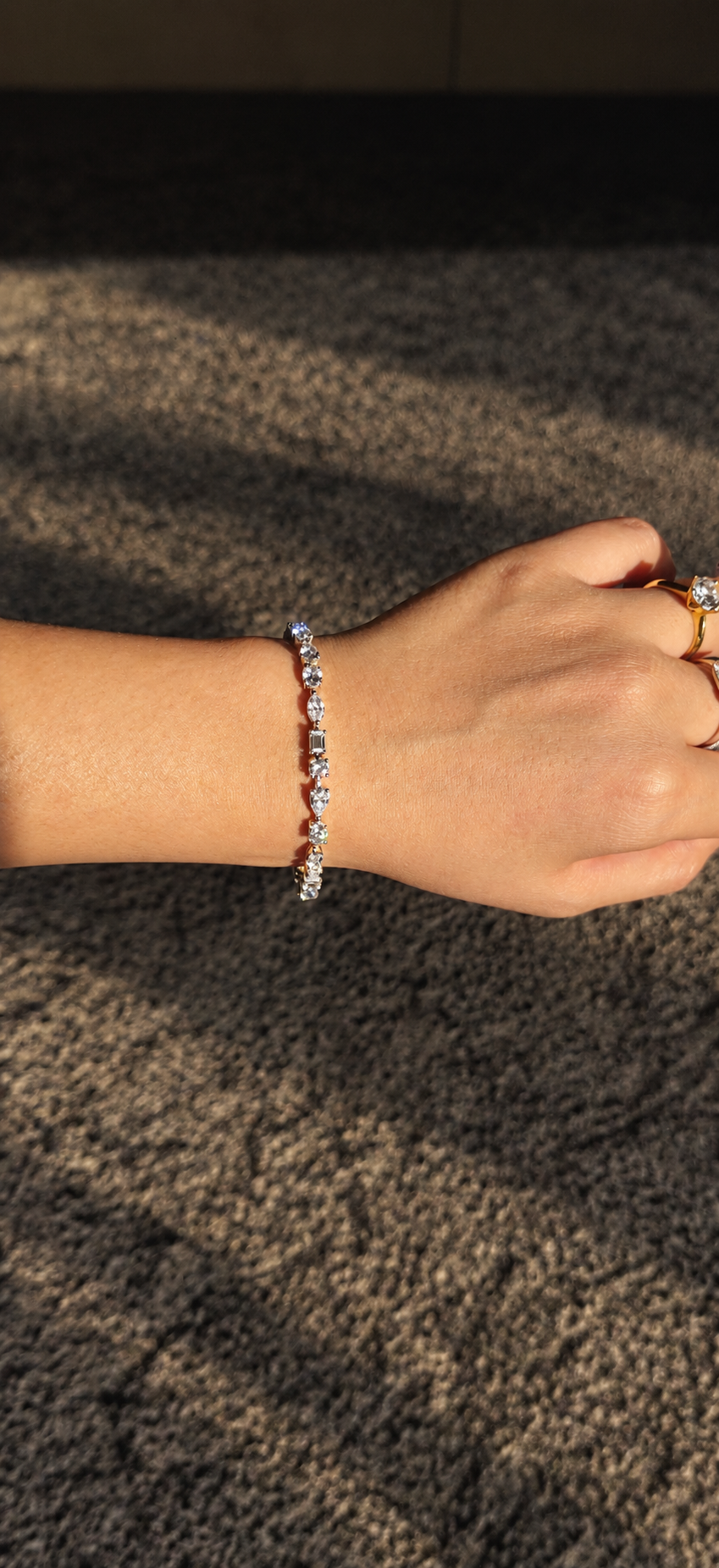 Multi-shape diamond tennis bracelet (6.5ct)