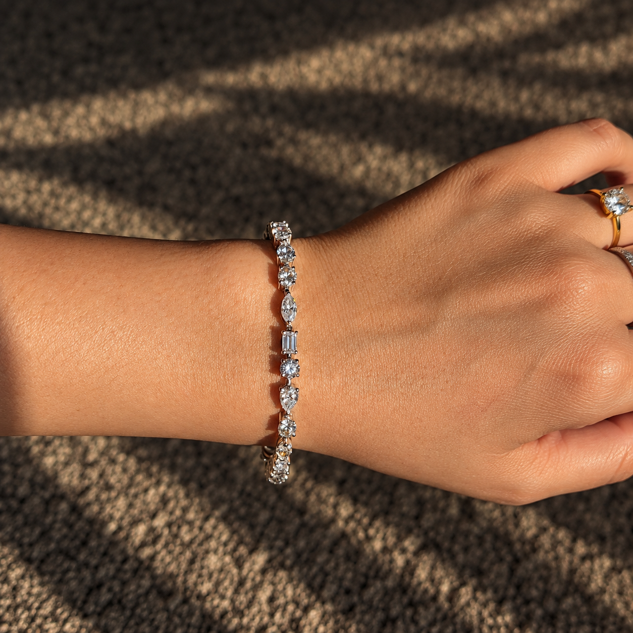 Multi-shape diamond tennis bracelet (6.5ct)