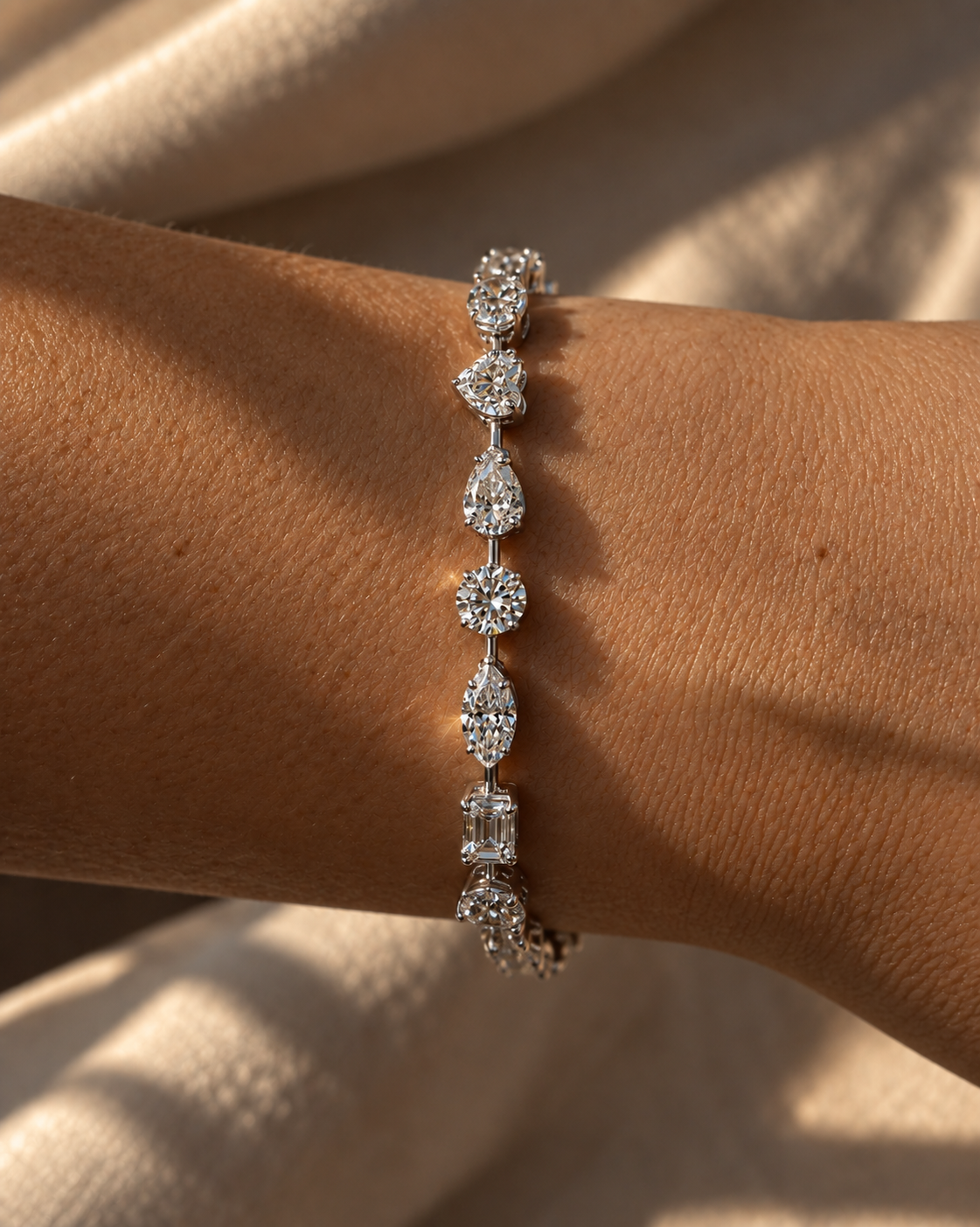 Multi-shape diamond tennis bracelet (10ct)