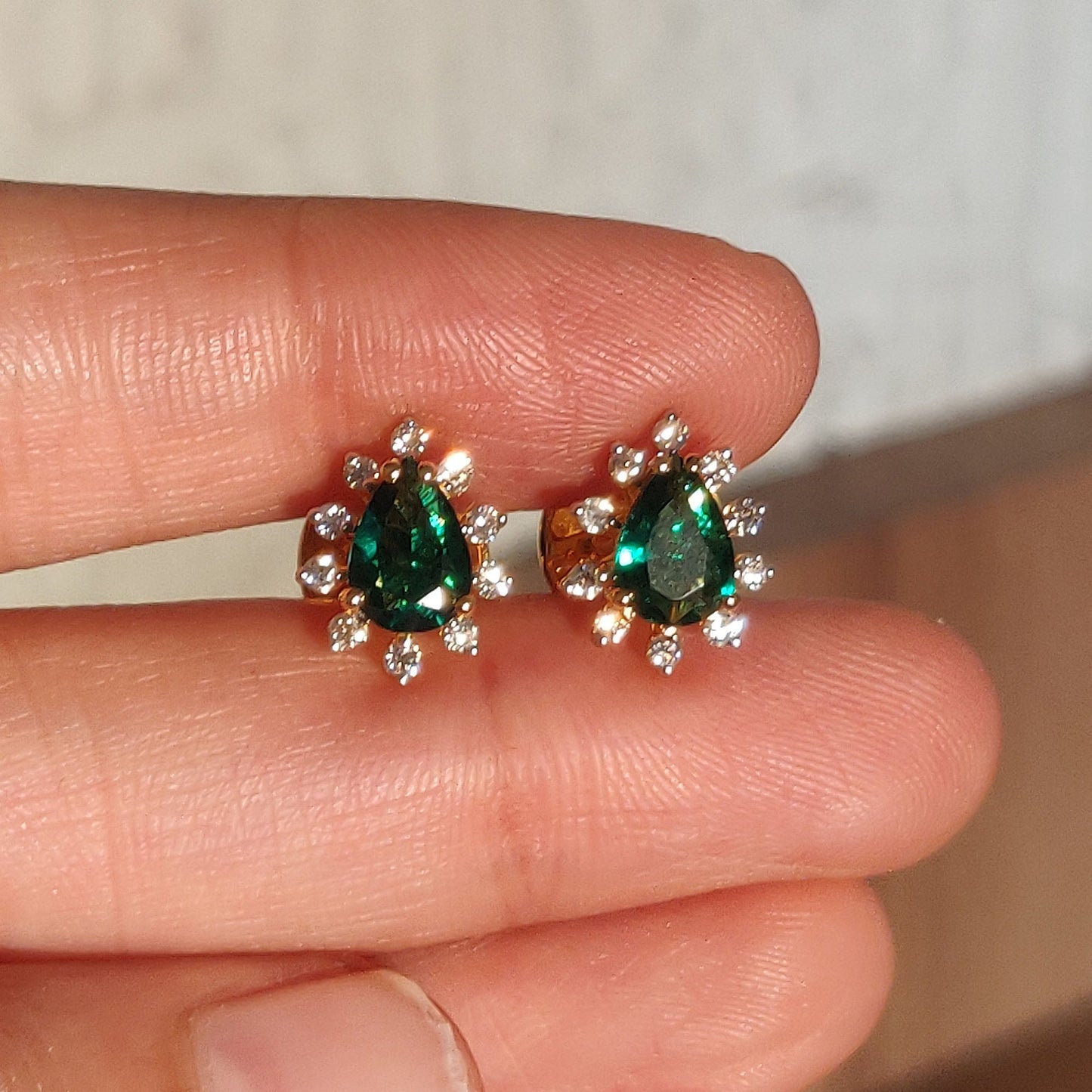 Heera Panna Studs