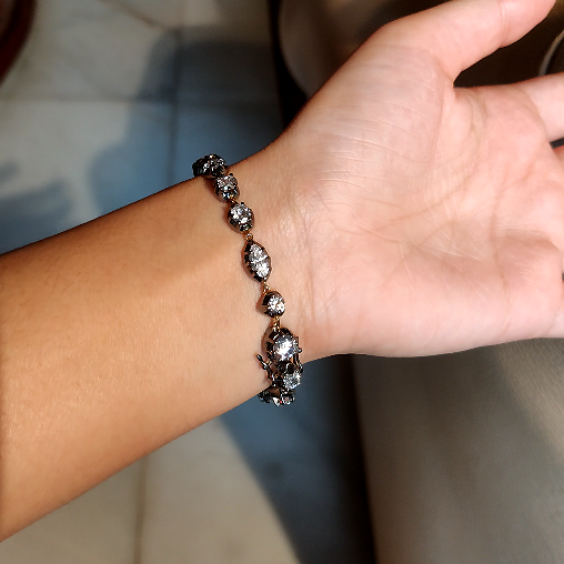 Umbra Multi-Cut Bracelet