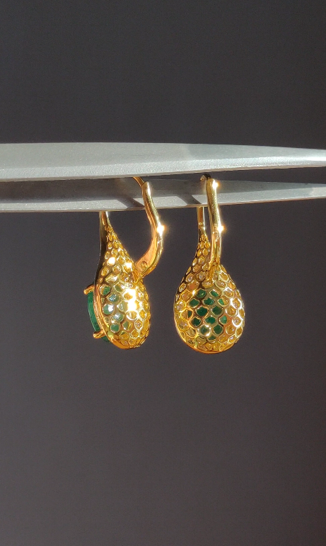 Catena emerald earrings