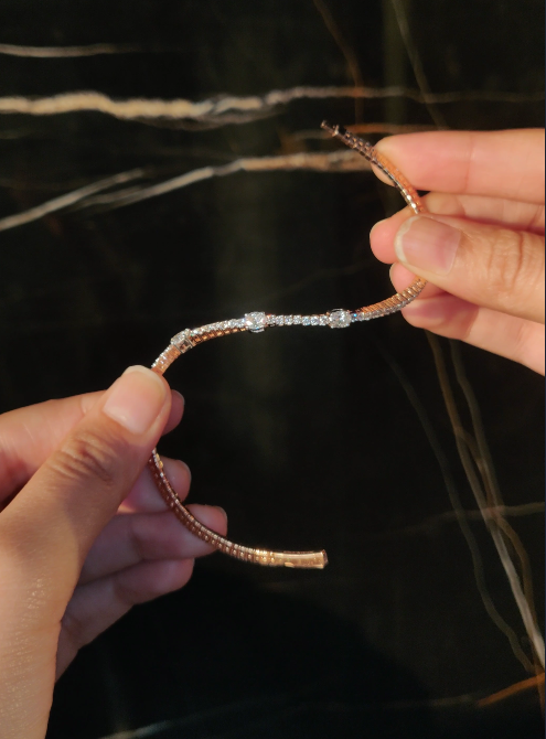 Diamond flexi bangle