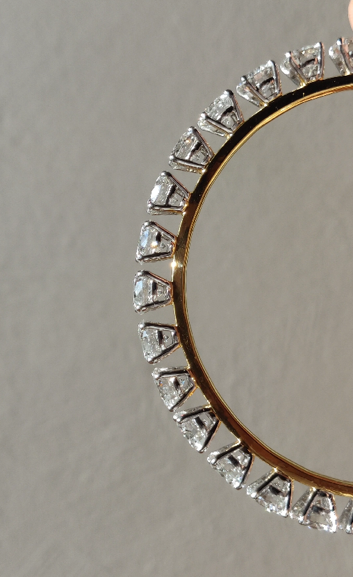 Solitaire diamond bangle