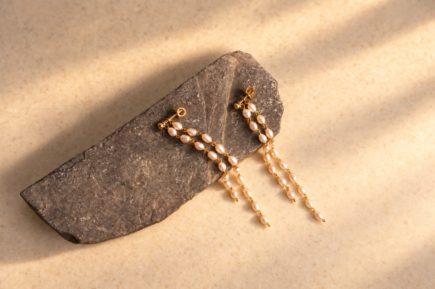 Link Pearl Earrings