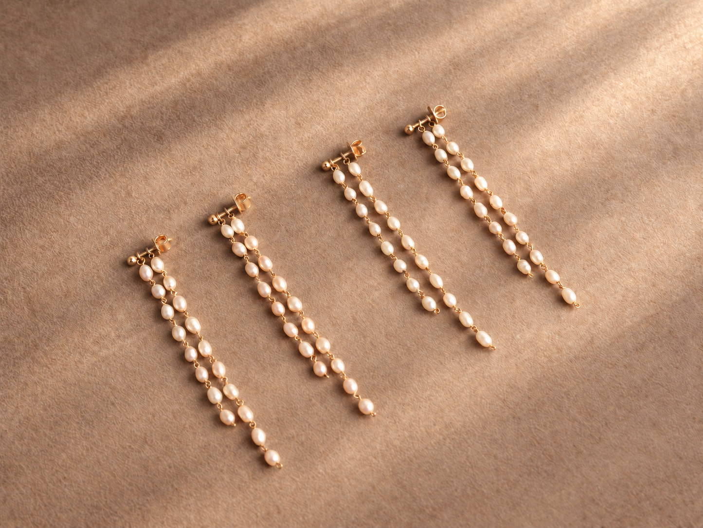 Link Pearl Earrings