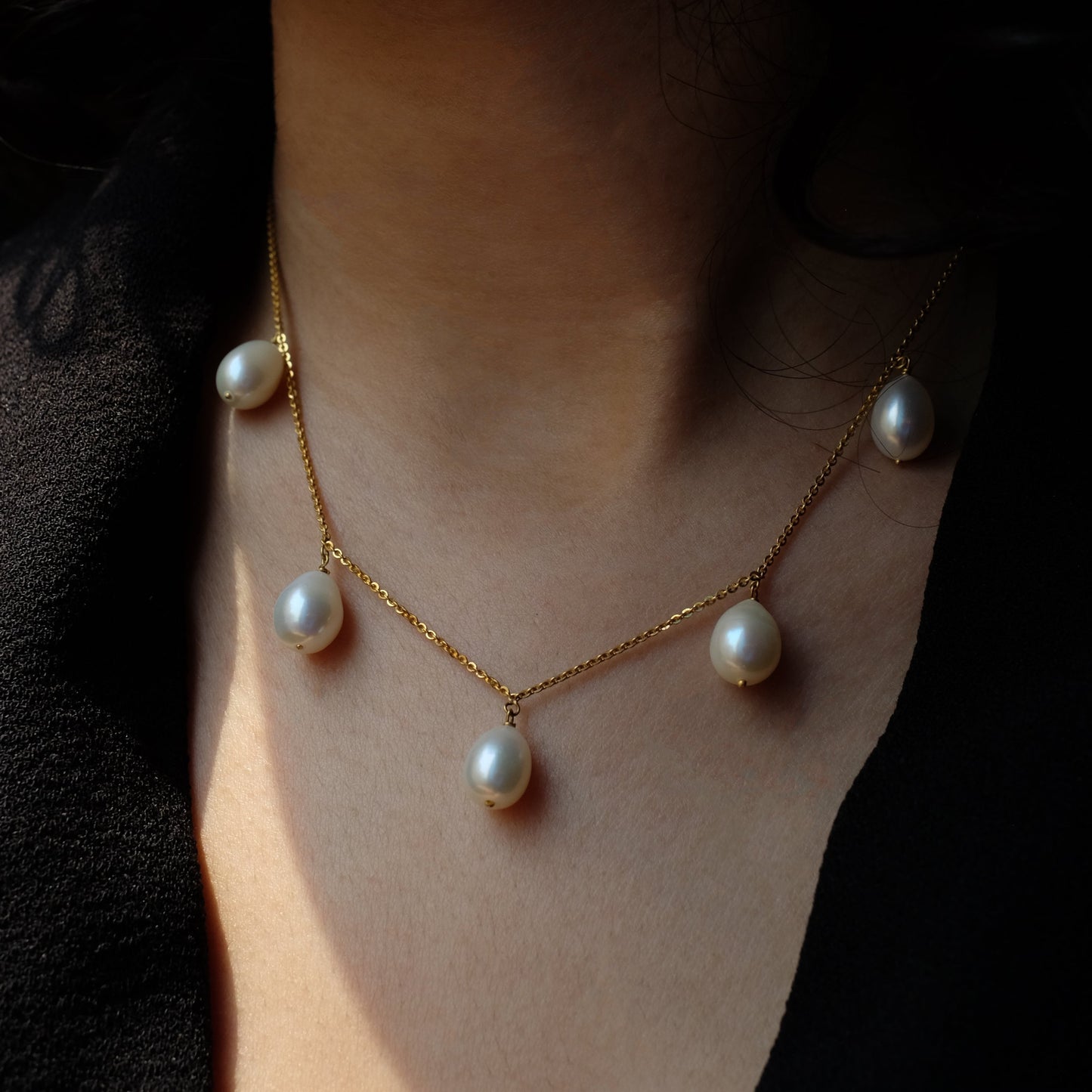 Pearl Droplet Necklace