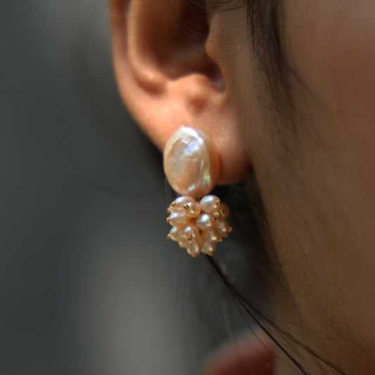 Blume Pearl Studs