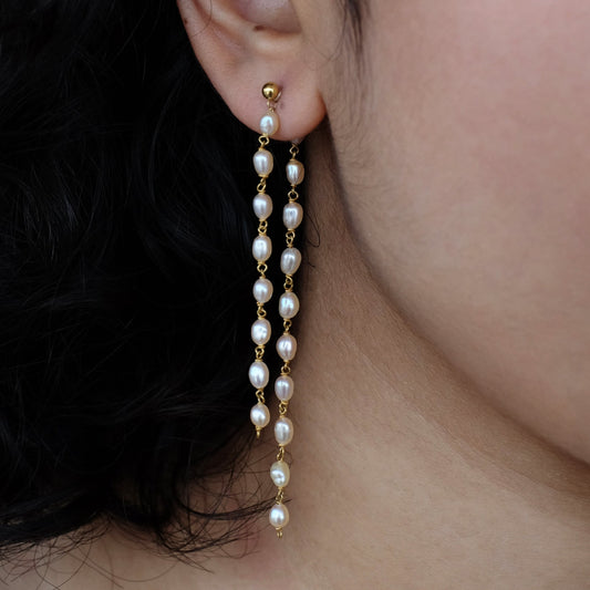 Link Pearl Earrings