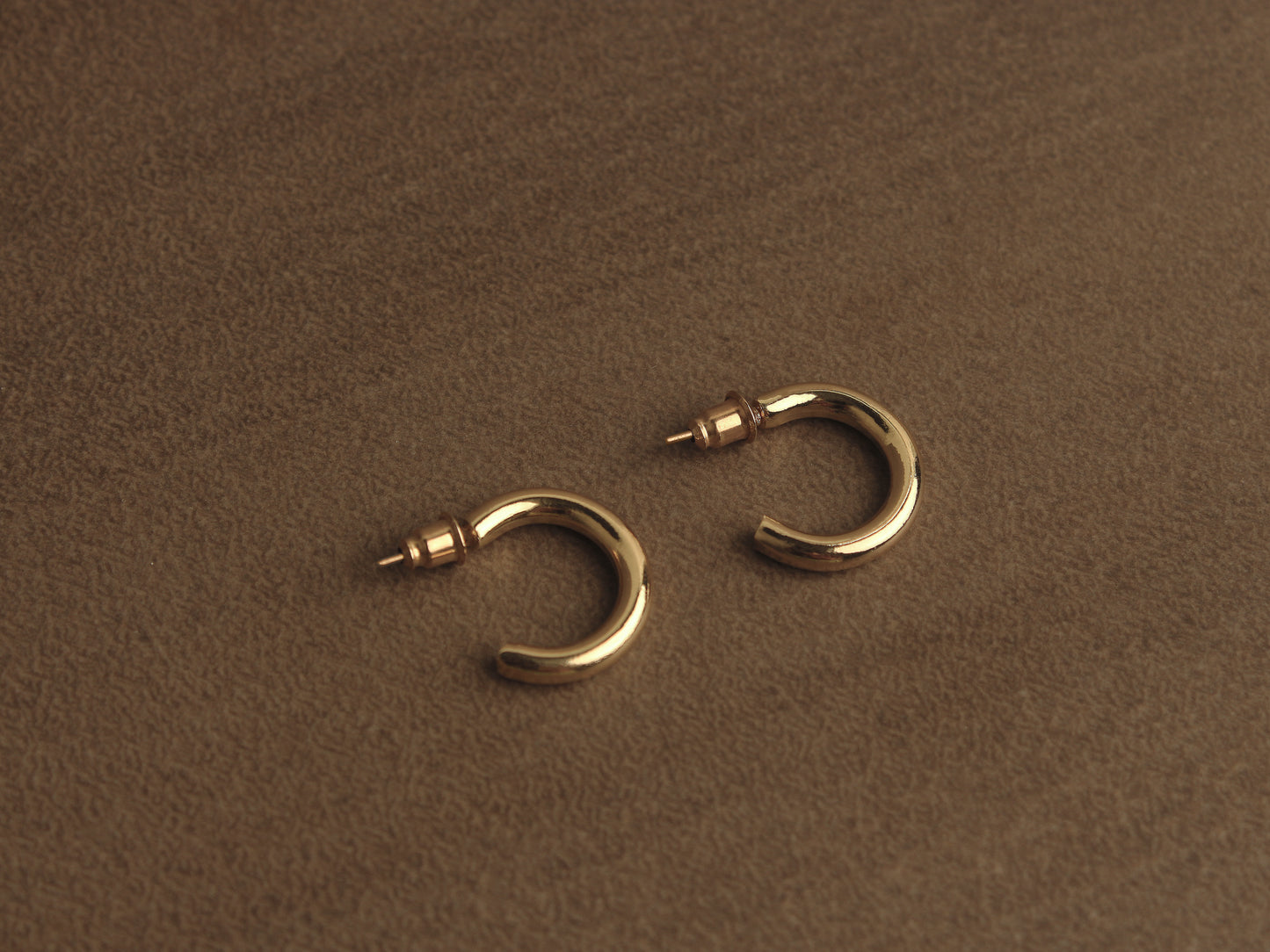 Classic chunky Gold Hoops